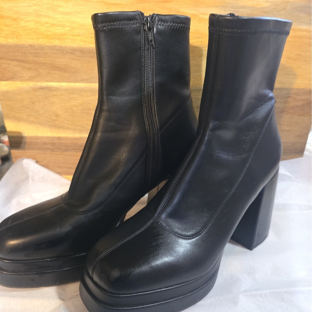 Wild Fable Boots Womens 9.5 Nadia Platform Booties Black Faux Leather Heels Zip